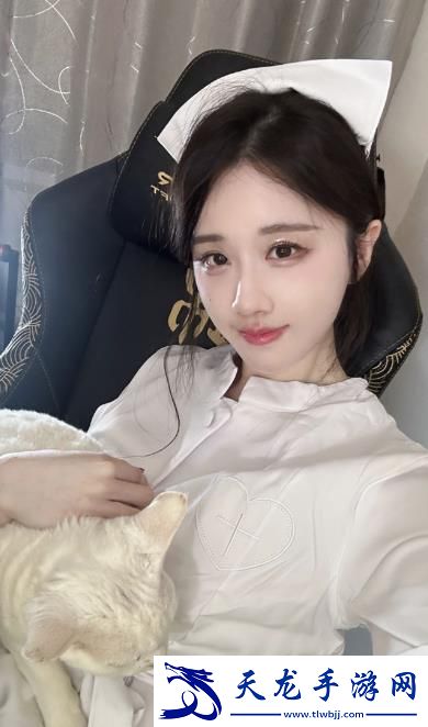 男生女生一起嗟嗟嗟很痛真人：嗟嗟嗟很痛的內心深處的共同情感！